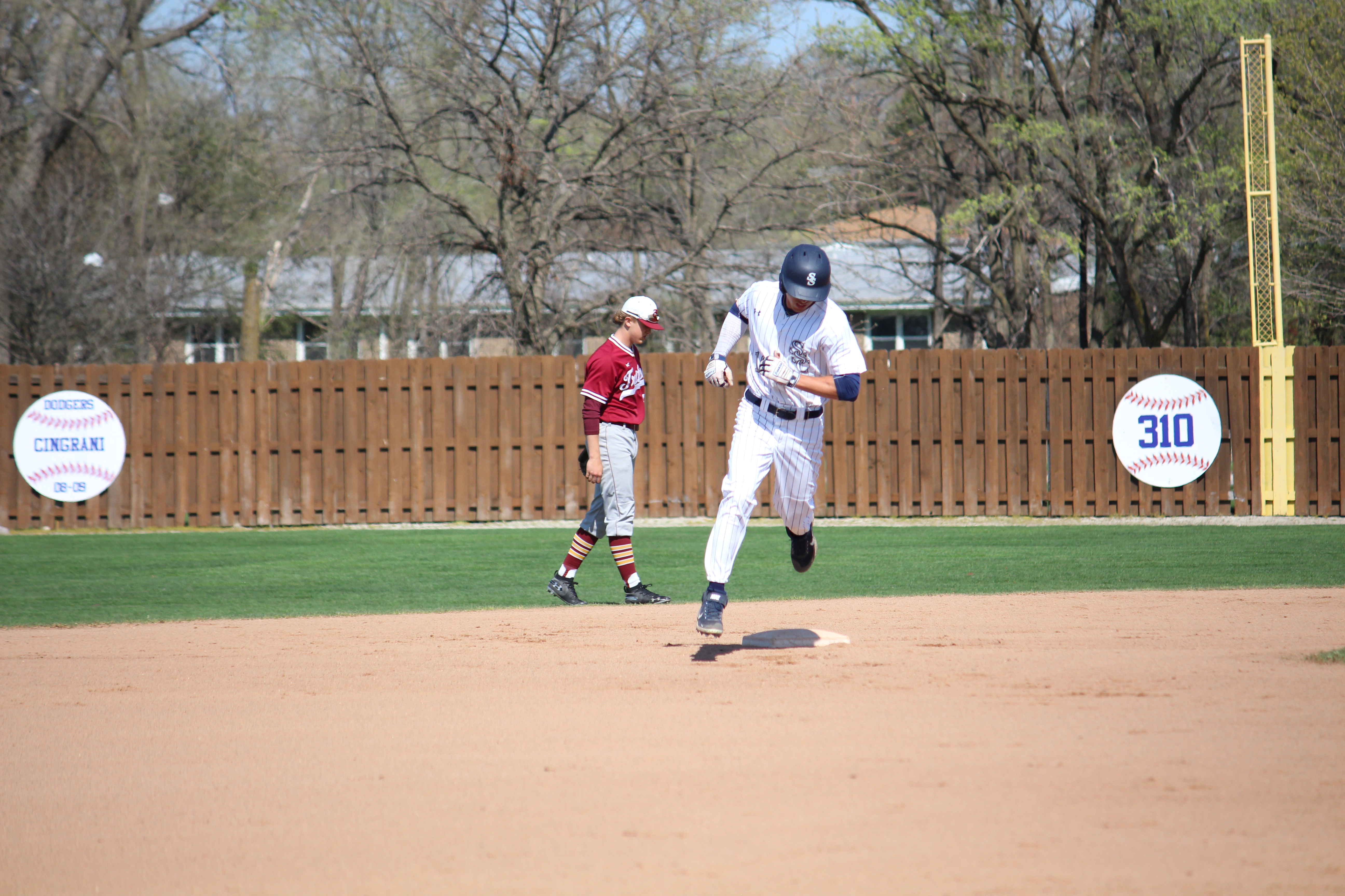 SSC Baserunner at 2nd