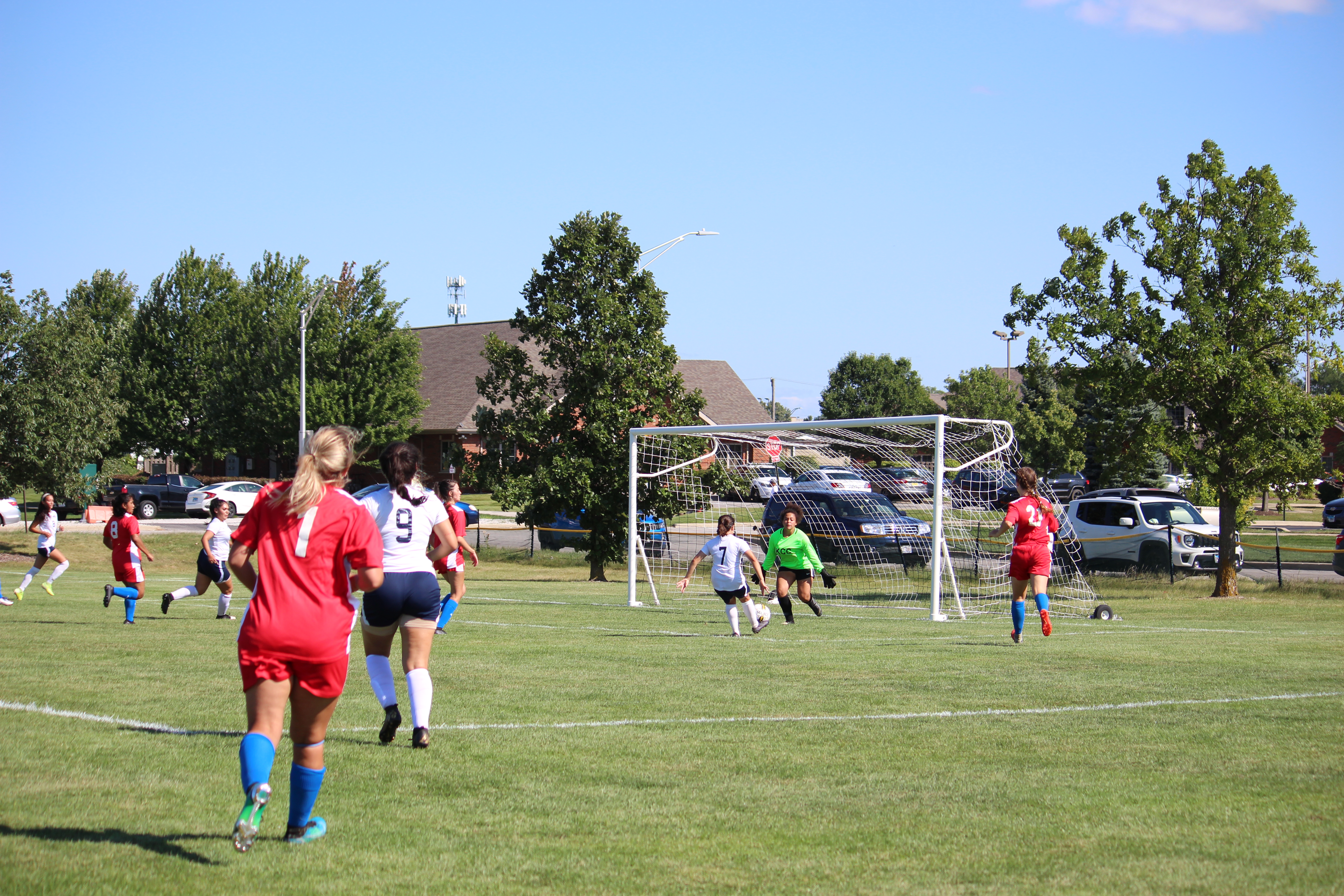 SSC Player with the goal attempt