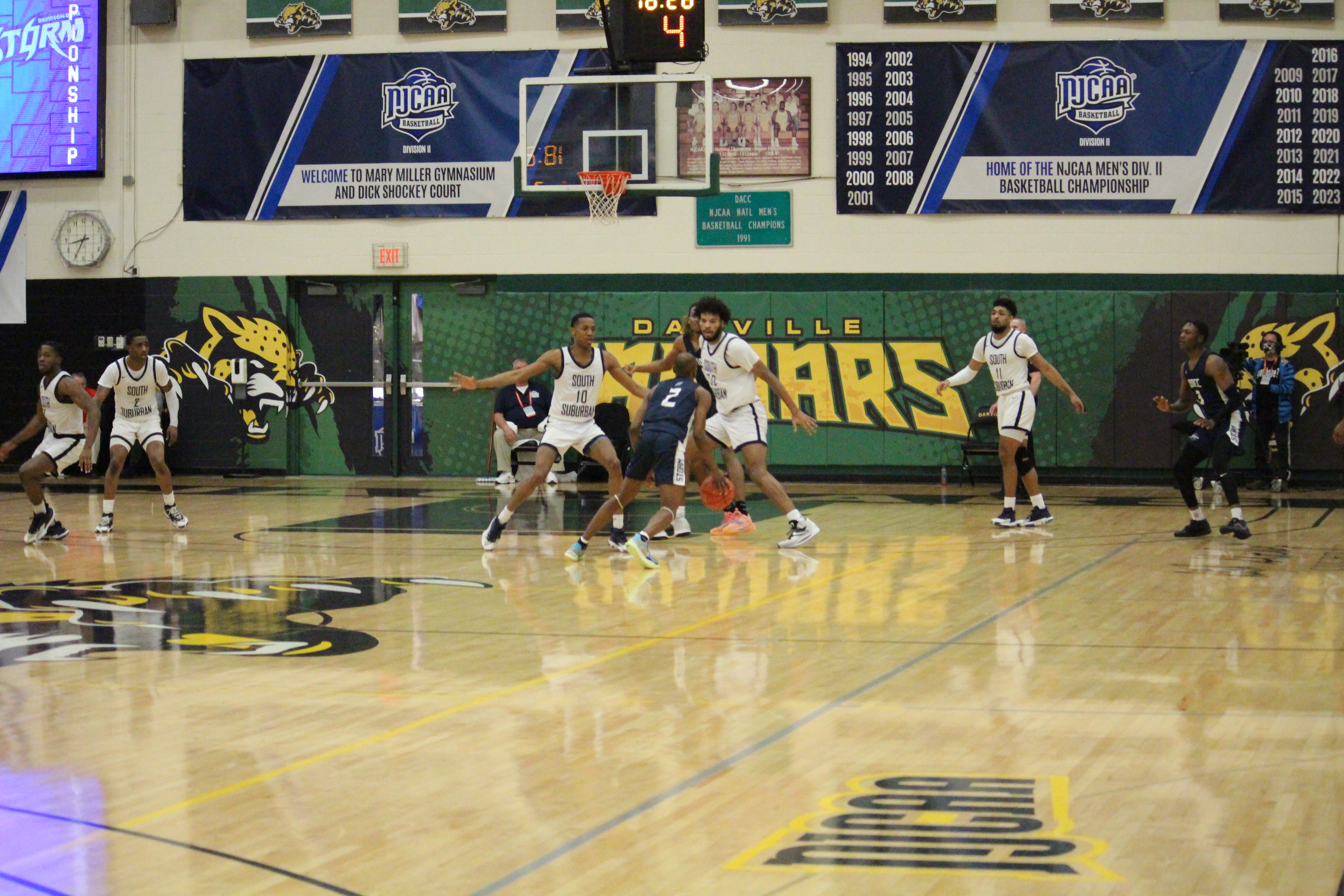 Bulldog 5 shot on Defense