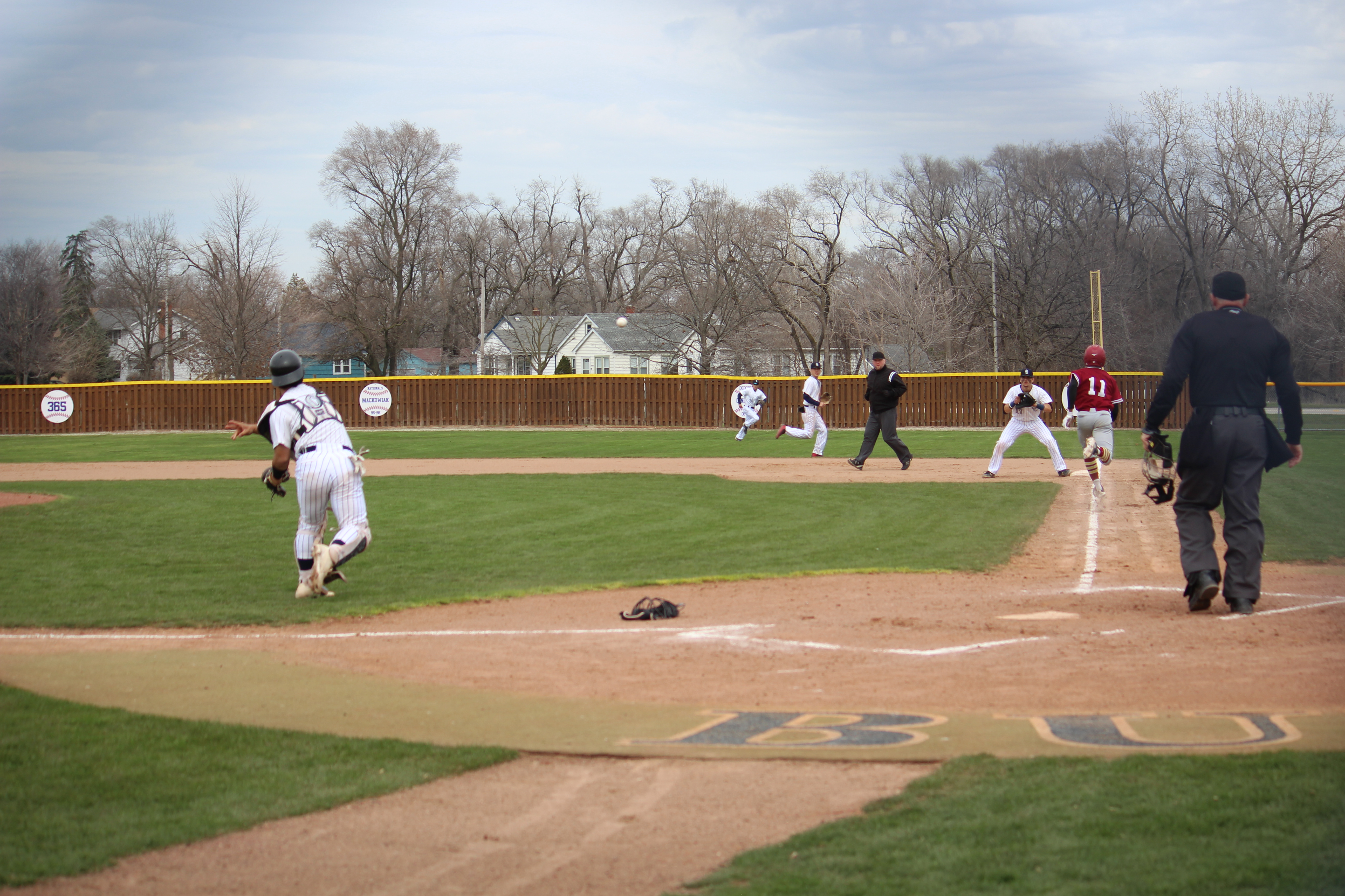 SSC Catcher with the throw