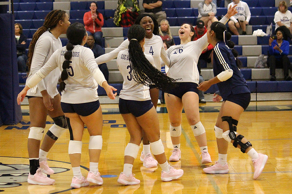 rotating-header-crop-lady-bulldogs-volleyball-match-vs-jjc-KCF-2025.09.03-5