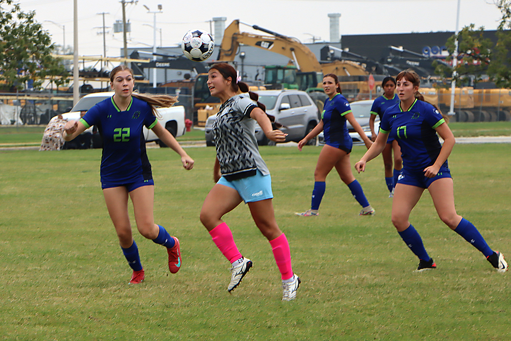 Rotating_Header_Crop_Women's_Soccer_vs_Bryant_and_Stratton_Bulldog_Field_KCF_2025.10.15 (20)