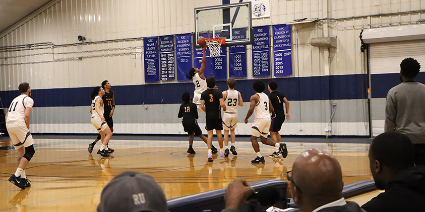 Men's Basketball 2026 Action Shot