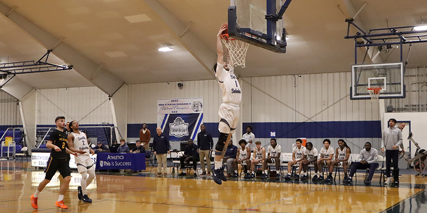 Men's Basketball 2026 Action Shot