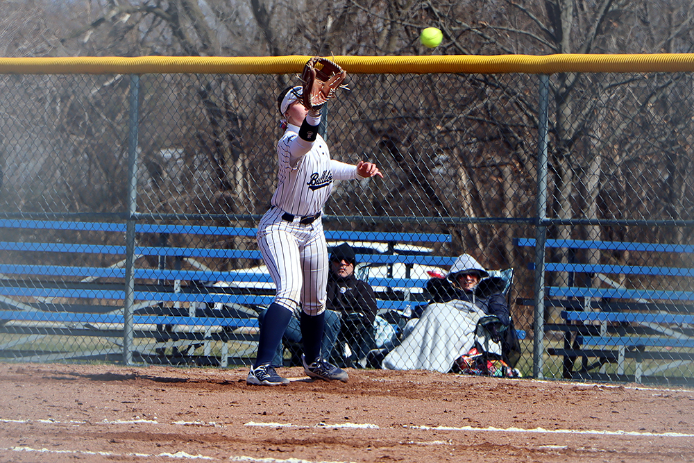 rotating-header-crop-softball-2026-9